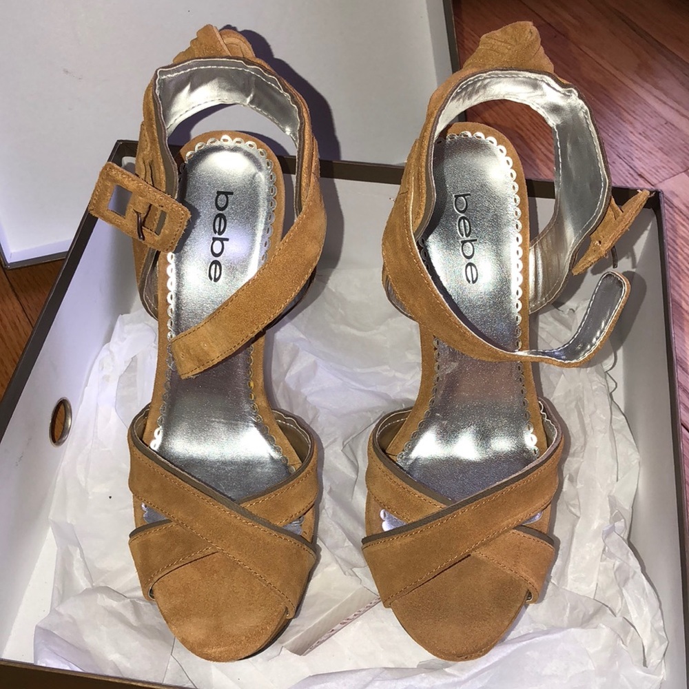 Very clean BEBE WEDGED SANDALS WORN 1x